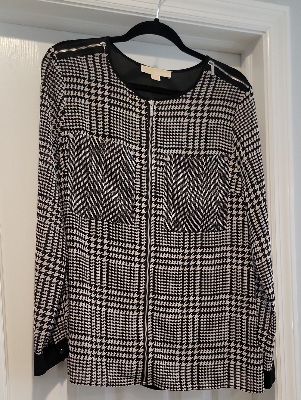 Michael Kors Black and White Houndstooth Zip-Front Button Down Top